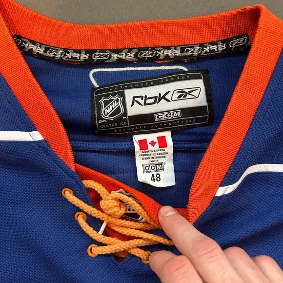 Authentic Vintage Reebok / NHL / New York Islanders Jersey - Picture 6 of 11